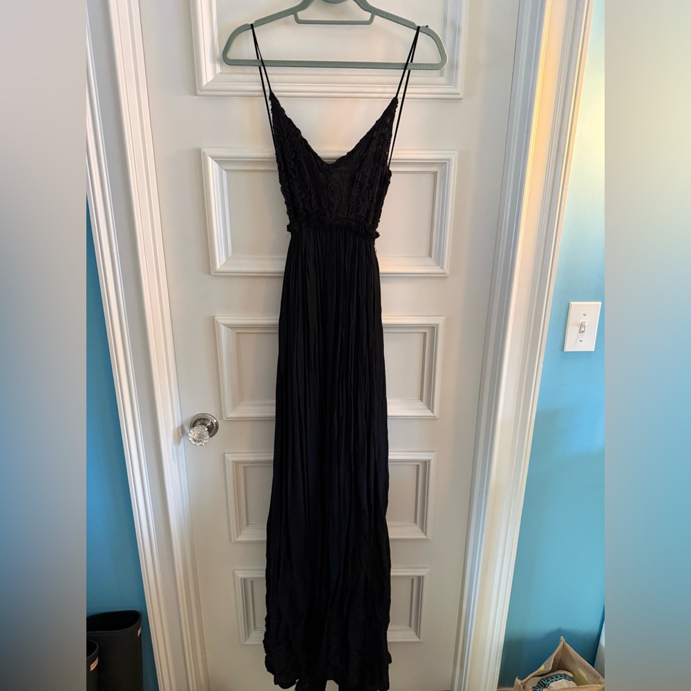 Black Backless Maxi Dress